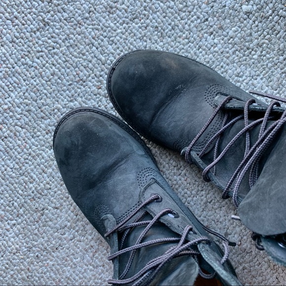 WOMEN'S TIMBERLAND® PREMIUM 6-INCH WATERPROOF BOOTS - Size 8.5 - Picture 5 of 11